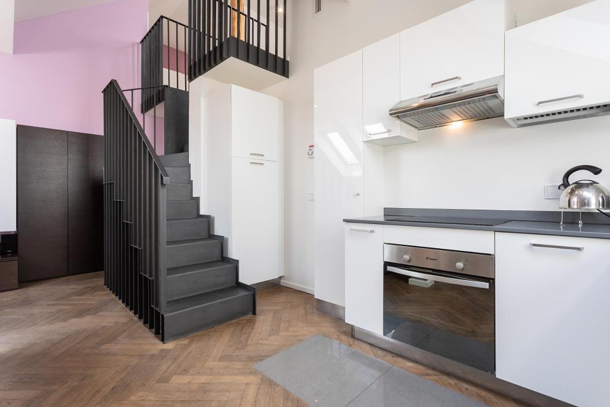 Modern Apartments Close To River 프라하 외부 사진