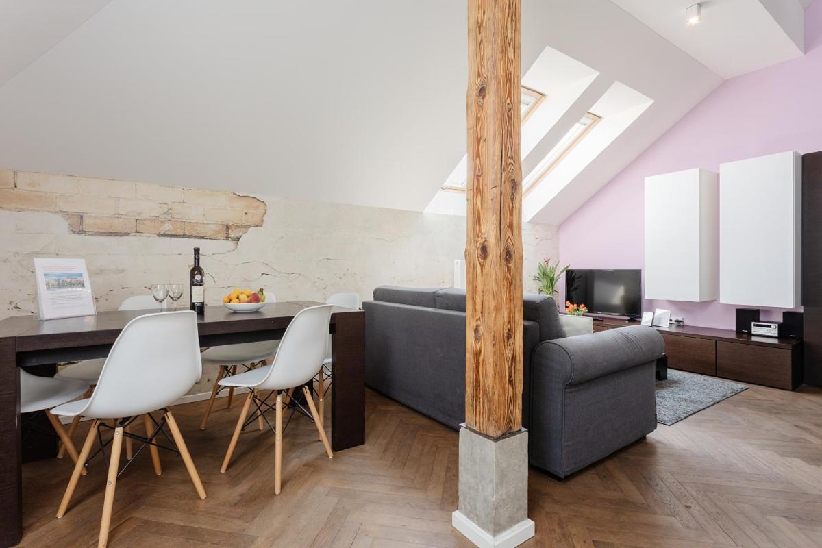 Modern Apartments Close To River 프라하 외부 사진